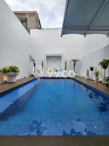 Hunian Mewah Siap Huni LT 171m2 di Kebayoran Lama, Jakarta Selatan Hunian Mewah Siap Huni LT 171m2 di Kebayoran Lama, Jakarta Selatan