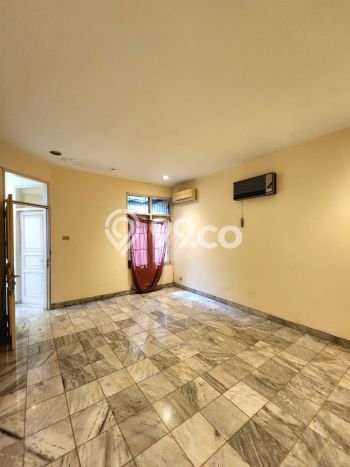 Hunian Elit LB 308m2 Siap Pakai Desain Elegan di Kemang, Jakarta Selatan Hunian Elit LB 308m2 Siap Pakai Desain Elegan di Kemang, Jakarta Selatan