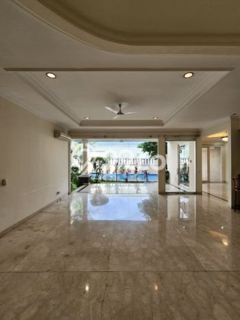 Hunian Elit LB 600m2 Siap Pakai Desain Elegan di Pondok Indah, Jakarta Selatan Hunian Elit LB 600m2 Siap Pakai Desain Elegan di Pondok Indah, Jakarta Selatan