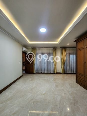 Hunian Ideal dengan LT 1300m2 & LB 1000m2 Disewakan di Lebak Bulus Hunian Ideal dengan LT 1300m2 & LB 1000m2 Disewakan di Lebak Bulus