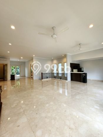 Hunian Kondisi Baik Disewakan di Pondok Indah, Jakarta Selatan LT 485m2, LB 550m2 Hunian Kondisi Baik Disewakan di Pondok Indah, Jakarta Selatan LT 485m2, LB 550m2