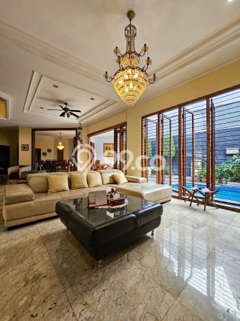 Ready to Use! Luxury House LT 560m2 Desain Modern di Pondok Indah Ready to Use! Luxury House LT 560m2 Desain Modern di Pondok Indah