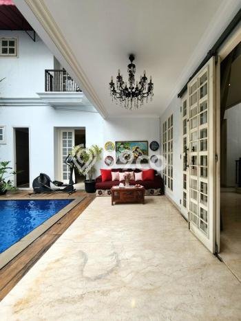 Hunian Eksklusif Dijual LT 635m2 di Kebayoran Lama, Jakarta Selatan Hunian Eksklusif Dijual LT 635m2 di Kebayoran Lama, Jakarta Selatan