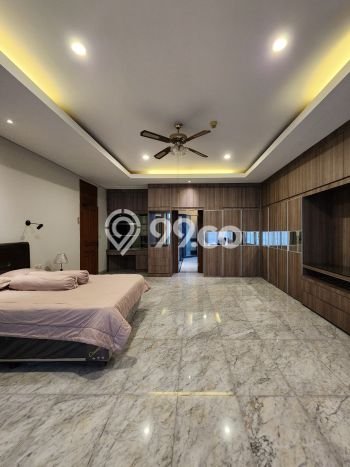 Hunian Minimalis dengan LT 600m2 & LB 800m2 Dikontrakkan di Pondok Indah Hunian Minimalis dengan LT 600m2 & LB 800m2 Dikontrakkan di Pondok Indah