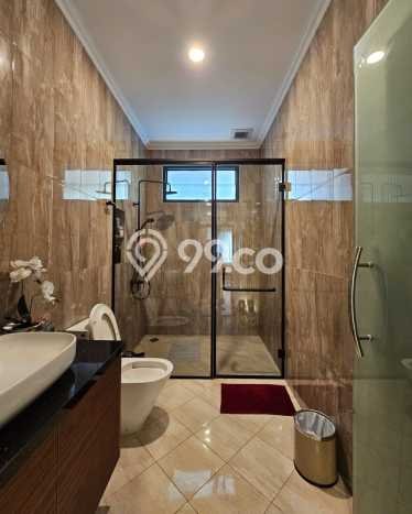 Rumah Elit Modern Siap Huni di Bintaro Tangerang Selatan Rumah Elit Modern Siap Huni di Bintaro Tangerang Selatan