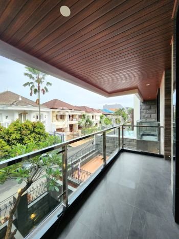 Rumah Kondisi Baik Disewakan di Pondok Indah, Jakarta Selatan LT 350m2, LB 430m2 Rumah Kondisi Baik Disewakan di Pondok Indah, Jakarta Selatan LT 350m2, LB 430m2