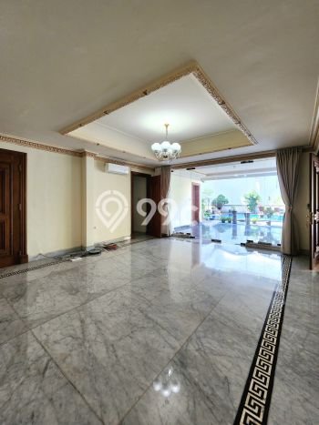 Disewakan Rumah Strategis di Pondok Indah LT 820m2 / LB 650m2 Siap Huni Disewakan Rumah Strategis di Pondok Indah LT 820m2 / LB 650m2 Siap Huni