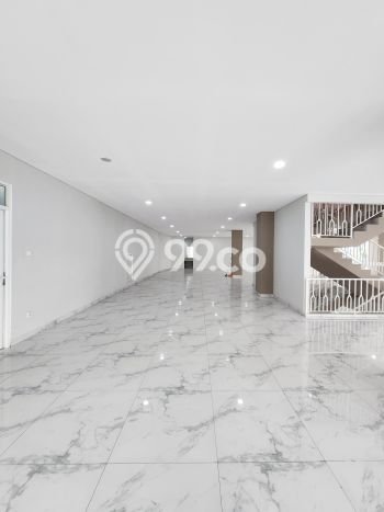 Unit Komersial Dijual di Jakarta Timur LT 600m2 & LB 1200m2 Unit Komersial Dijual di Jakarta Timur LT 600m2 & LB 1200m2