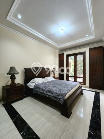 Rumah Mewah Akses Strategis di Jakarta Selatan Full Furnished Rumah Mewah Akses Strategis di Jakarta Selatan Full Furnished