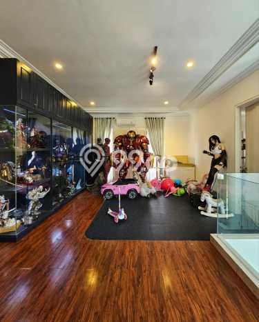 Rumah Elit Modern Siap Huni di Bintaro Tangerang Selatan Rumah Elit Modern Siap Huni di Bintaro Tangerang Selatan