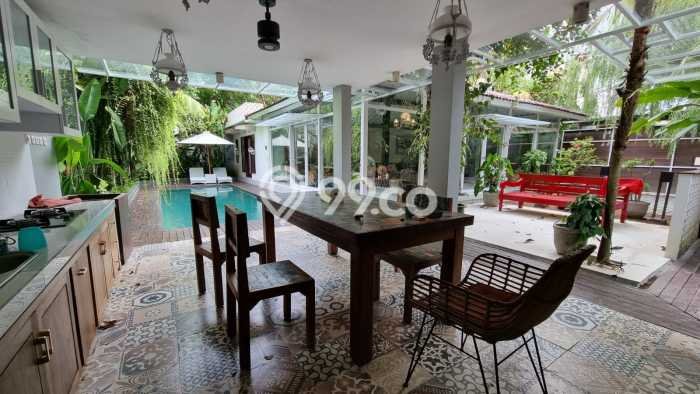 Rumah Eksklusif di Jimbaran, Badung, LT 423m² LB 500m² Rumah Eksklusif di Jimbaran, Badung, LT 423m² LB 500m²