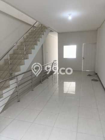 LOKASI STRATEGIS! Ruko Kawasan Semarang Barat, Luas 195m², Area Ramai, Siap Operasional LOKASI STRATEGIS! Ruko Kawasan Semarang Barat, Luas 195m², Area Ramai, Siap Operasional