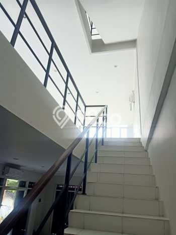 Ruko Kawasan Premium di Tembalang, Luas 233m², Lokasi Strategis Ruko Kawasan Premium di Tembalang, Luas 233m², Lokasi Strategis