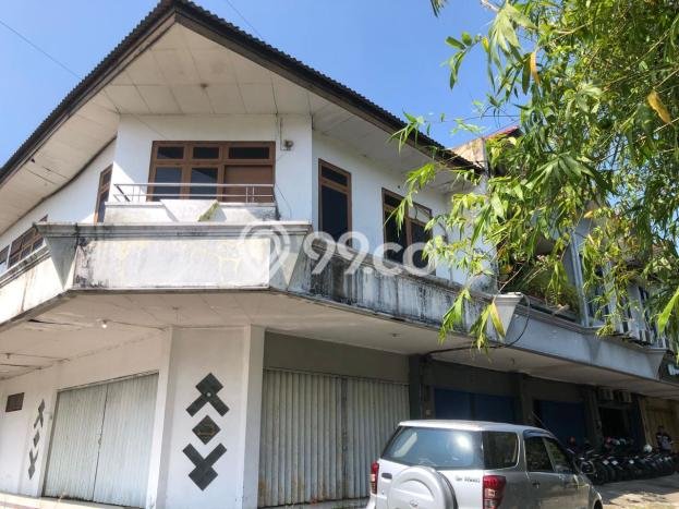 Ruko Disewa di Semarang dengan LB 140m2 Area Komersial Ramai Ruko Disewa di Semarang dengan LB 140m2 Area Komersial Ramai