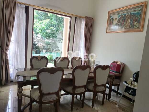 Rumah Strategis dengan Luas Bangunan 600m2m² di Kawasan Banyumanik, Semarang Rumah Strategis dengan Luas Bangunan 600m2m² di Kawasan Banyumanik, Semarang