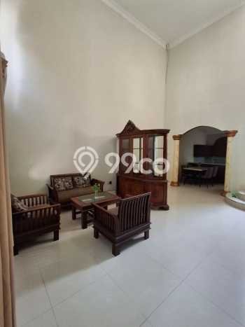 Disewakan! Rumah 3 Kamar Tidur &
2 Kamar Mandi di Sambiroto, Semarang Disewakan! Rumah 3 Kamar Tidur &
2 Kamar Mandi di Sambiroto, Semarang