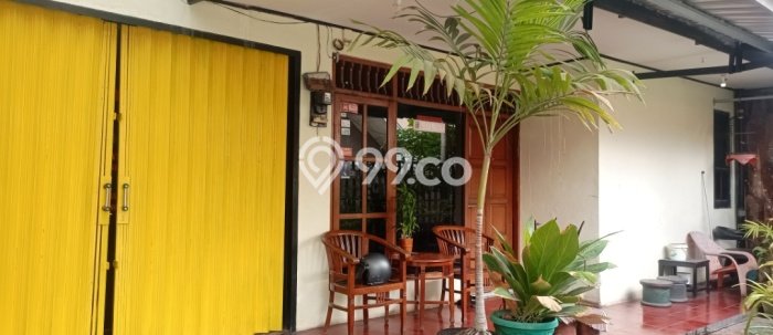 SIAP HUNI! Rumah Strategis area Semarang Tengah, Luas 189m2m² Bangunan 185m2m² SIAP HUNI! Rumah Strategis area Semarang Tengah, Luas 189m2m² Bangunan 185m2m²