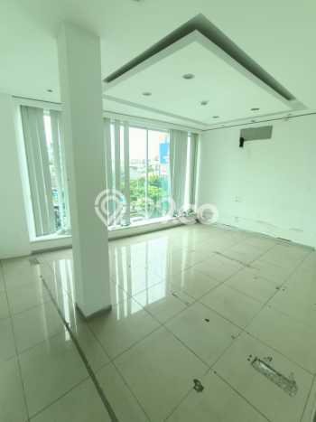 Disewakan Kantor Kawasan Pandanaran, Luas 1000m², Kawasan Berkembang Disewakan Kantor Kawasan Pandanaran, Luas 1000m², Kawasan Berkembang