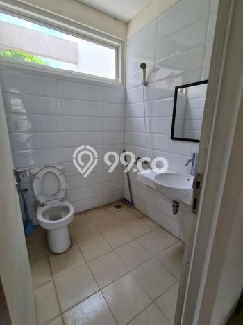 Rumah di BSB City, Dekat Tol, 4 KT, Luas 180m2m² Bangunan 135m2m² Rumah di BSB City, Dekat Tol, 4 KT, Luas 180m2m² Bangunan 135m2m²
