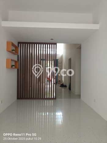 Rumah kawasan Banyumanik, Siap Huni, 2 KT, Akses Banyumanik, Semarang, Semarang, Luas 162m2m² LB 150m2m² Rumah kawasan Banyumanik, Siap Huni, 2 KT, Akses Banyumanik, Semarang, Semarang, Luas 162m2m² LB 150m2m²