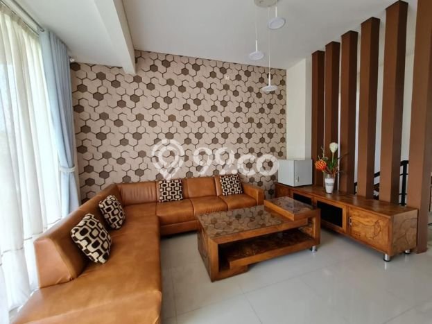Rumah di BSB City, Dekat Tol, 4 KT, Luas 180m2m² Bangunan 135m2m² Rumah di BSB City, Dekat Tol, 4 KT, Luas 180m2m² Bangunan 135m2m²
