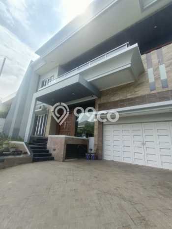 Hunian Mewah LB 750m2 Siap Huni Desain Elegan di Graha Padma, Semarang Hunian Mewah LB 750m2 Siap Huni Desain Elegan di Graha Padma, Semarang