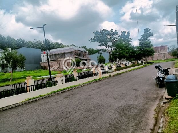 Dijual Tanah Lokasi BSB City, Semarang Seluas 180m2 Dijual Tanah Lokasi BSB City, Semarang Seluas 180m2