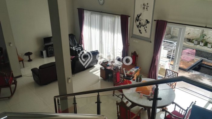 Rumah Luxury Modern Tanpa Renovasi di Graha Padma Semarang Rumah Luxury Modern Tanpa Renovasi di Graha Padma Semarang
