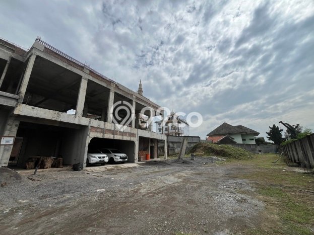 Siap Huni Hunian Elit 6 Kamar di Candisari Dekat ke Mana Saja Siap Huni Hunian Elit 6 Kamar di Candisari Dekat ke Mana Saja