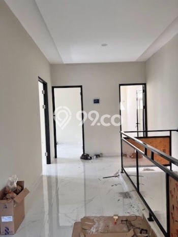 For Sale Rumah Mewah Exclusive di Serpong Utara, Tangerang Selatan For Sale Rumah Mewah Exclusive di Serpong Utara, Tangerang Selatan