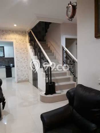 Rumah Mewah Dijual LT 300m2 di Serpong, Tangerang Selatan Rumah Mewah Dijual LT 300m2 di Serpong, Tangerang Selatan