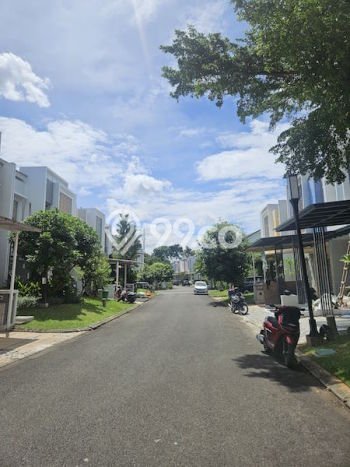 Ready to Use! Luxury House LT 180m2 Desain Modern di Summarecon Serpong Ready to Use! Luxury House LT 180m2 Desain Modern di Summarecon Serpong