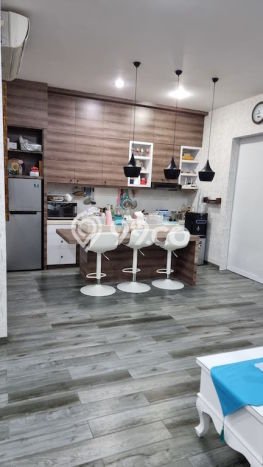 Hunian Mewah LB 220m2 Siap Pakai Desain Elegan di BSD City, Tangerang Hunian Mewah LB 220m2 Siap Pakai Desain Elegan di BSD City, Tangerang