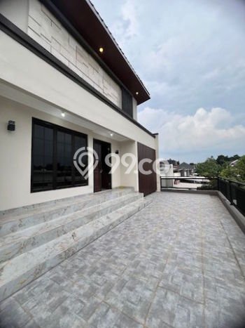 Rumah Elit Modern Tanpa Renovasi di BSD City Tangerang Rumah Elit Modern Tanpa Renovasi di BSD City Tangerang