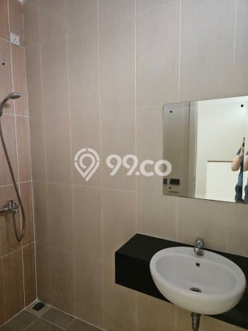 Rumah Luas Asri 2 KT Siap Huni di Summarecon Serpong Tangerang Rumah Luas Asri 2 KT Siap Huni di Summarecon Serpong Tangerang