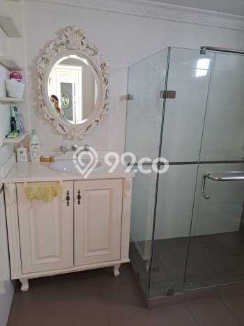 FOR SALE Hunian Apartemen High-Class di Taman Anggrek dengan 3 Kamar Tidur & Luas 146m2 FOR SALE Hunian Apartemen High-Class di Taman Anggrek dengan 3 Kamar Tidur & Luas 146m2