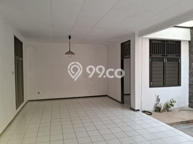 Disewakan Rumah Murah di Gading Serpong Tangerang dengan 4 Kamar Tidur Disewakan Rumah Murah di Gading Serpong Tangerang dengan 4 Kamar Tidur