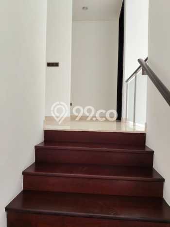 UNIT TERBATAS! Rumah area , 4 KT, Luas 420m2m² Bangunan 700m2m² UNIT TERBATAS! Rumah area , 4 KT, Luas 420m2m² Bangunan 700m2m²
