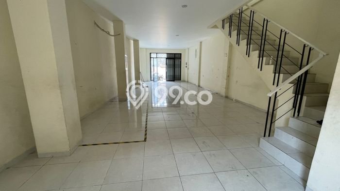 FOR RENT! Ruko di Kemanggisan Cocok untuk Bisnis 236m2 FOR RENT! Ruko di Kemanggisan Cocok untuk Bisnis 236m2