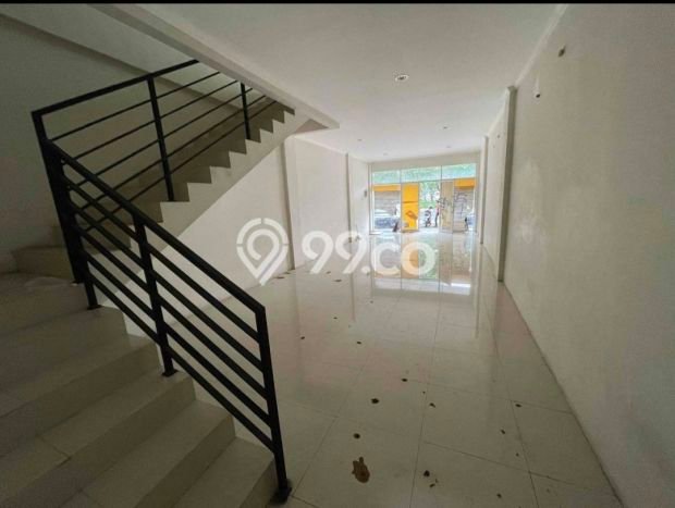 Ruko Dijual di Jakarta Timur LT 76m2 & LB 303m2 Lokasi Terbaik! Ruko Dijual di Jakarta Timur LT 76m2 & LB 303m2 Lokasi Terbaik!