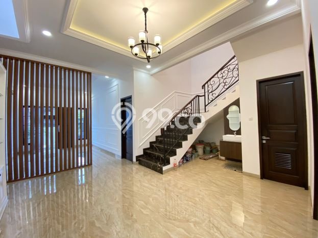 Jual Rumah Mewah Elegan Dengan View Eksklusif di Pondok Bambu, Jakarta Timur Jual Rumah Mewah Elegan Dengan View Eksklusif di Pondok Bambu, Jakarta Timur