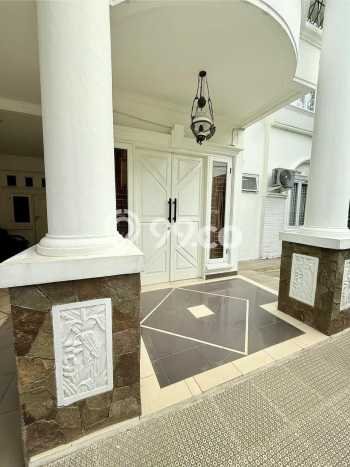 Rumah Mewah LB 330m2 Siap Huni Desain Elegan di Taman Galaxy, Bekasi Rumah Mewah LB 330m2 Siap Huni Desain Elegan di Taman Galaxy, Bekasi