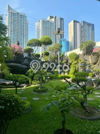Hunian Elit LB 300m2 Siap Pakai Desain Elegan di Surabaya Kota, Surabaya Hunian Elit LB 300m2 Siap Pakai Desain Elegan di Surabaya Kota, Surabaya