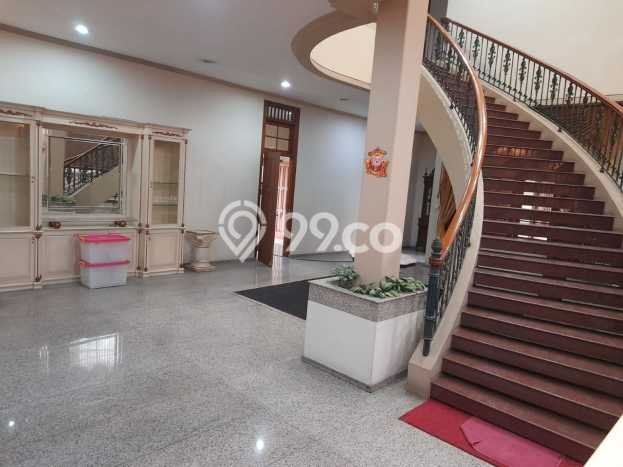 Rumah Elit Modern Siap Huni di Nginden Surabaya Rumah Elit Modern Siap Huni di Nginden Surabaya