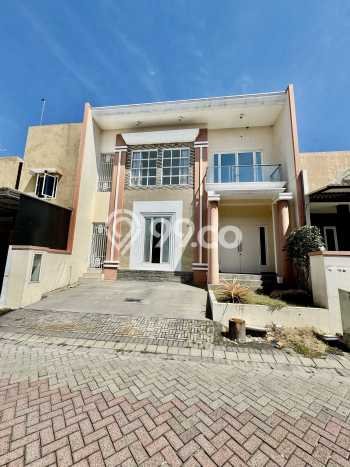 PRIME LOCATION! Rumah area , 4 KT, Area Tenang, LT 150m2m² Bangunan 220m2m² PRIME LOCATION! Rumah area , 4 KT, Area Tenang, LT 150m2m² Bangunan 220m2m²