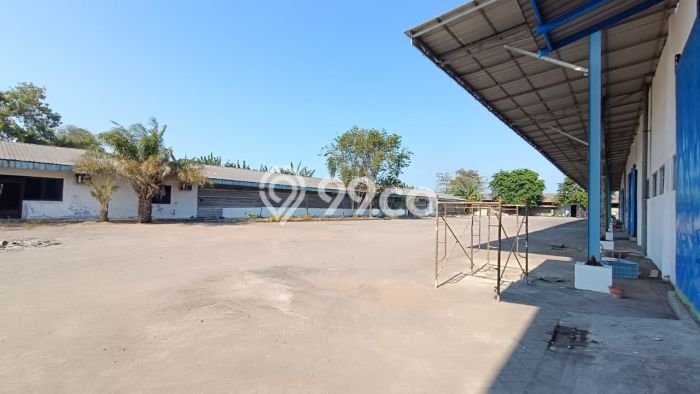 Pabrik For Rent Kawasan Waru, Luas 414m2m², Area Komersial, Akses Strategis Pabrik For Rent Kawasan Waru, Luas 414m2m², Area Komersial, Akses Strategis