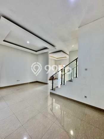 PRIME LOCATION! Rumah area , 4 KT, Area Tenang, LT 150m2m² Bangunan 220m2m² PRIME LOCATION! Rumah area , 4 KT, Area Tenang, LT 150m2m² Bangunan 220m2m²