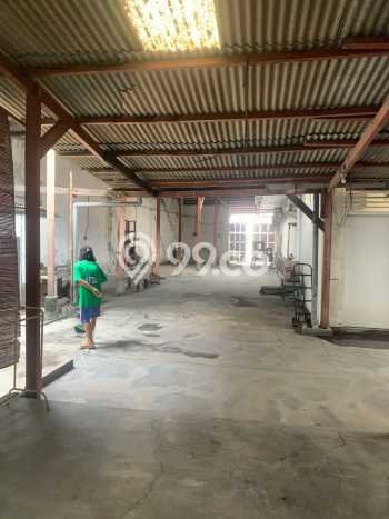 Disewakan Rumah Konsep Modern di Tambaksari Surabaya dengan 8 KT Disewakan Rumah Konsep Modern di Tambaksari Surabaya dengan 8 KT