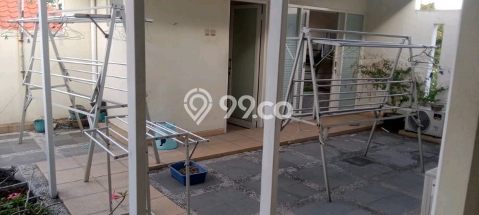 Dijual Hunian Mewah dengan Fasilitas Sekitar Komplit di Rungkut, Surabaya Dijual Hunian Mewah dengan Fasilitas Sekitar Komplit di Rungkut, Surabaya