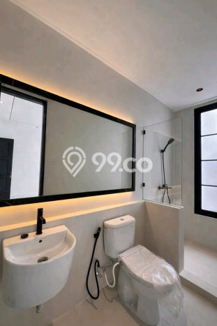 Hunian Eksklusif Dijual LT 152m2 di Rungkut, Surabaya Hunian Eksklusif Dijual LT 152m2 di Rungkut, Surabaya